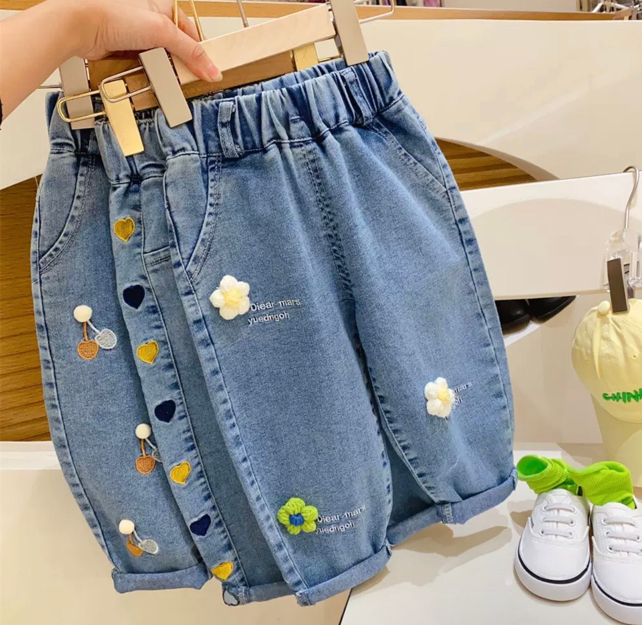 New Spring and Autumn Girls' Jeans Wide Leg Style Fashionable Trousers Loose Casual Pants Bottoms Denim Joggers
