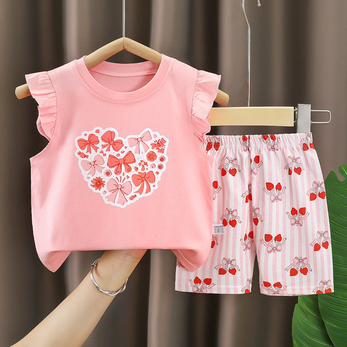 Girls Short-sleeved suit Cotton Summer New Girl Flying-sleeved Shorts Two-piece Set European and American Style Baby Summer Children's Wear Clothes Sets