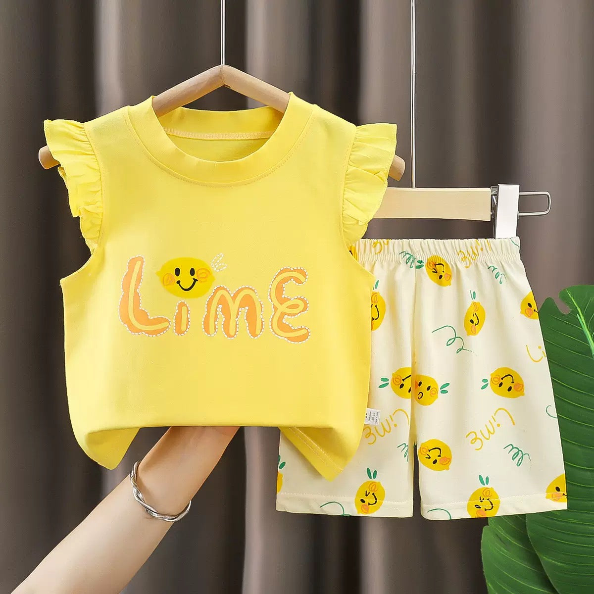 Girls Short-sleeved suit Cotton Summer New Girl Flying-sleeved Shorts Two-piece Set European and American Style Baby Summer Children's Wear Clothes Sets